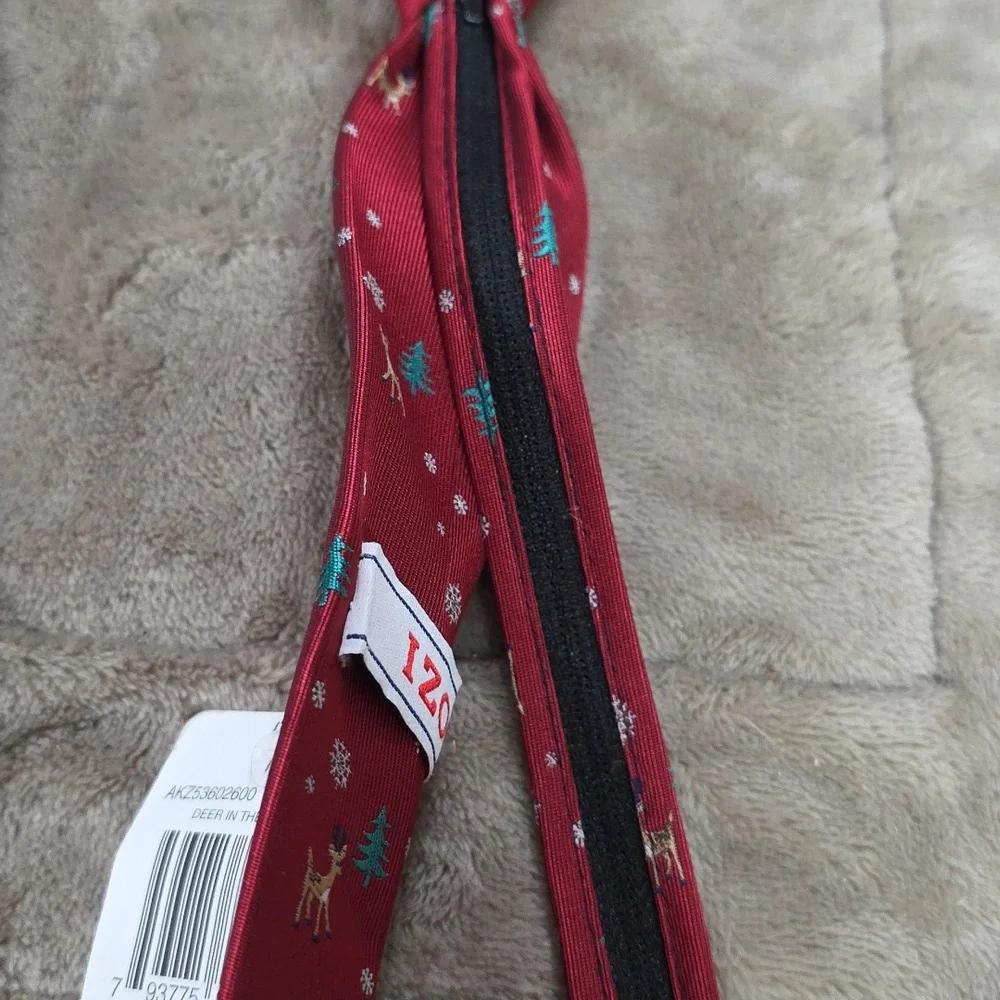 Bundle Of Boys Ties (3) Izod Christmas Zip/Unbranded Patterened Clip-ons EUC